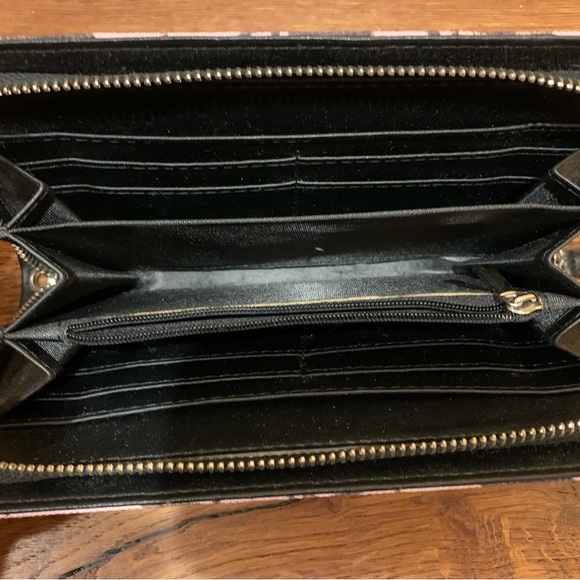 Mossy Oak buckle accent camo handbag - Picture 5 of 6